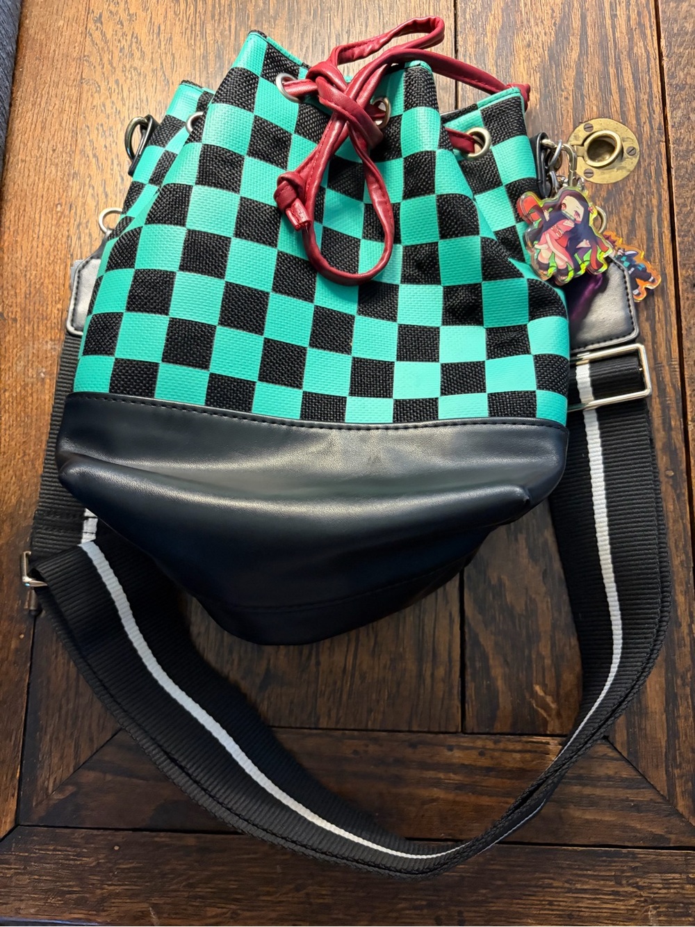 Demon Slayer Kimetsu no Yaiba Tanjiro Crossbody Bucket Bag Box Lunch Evclusive